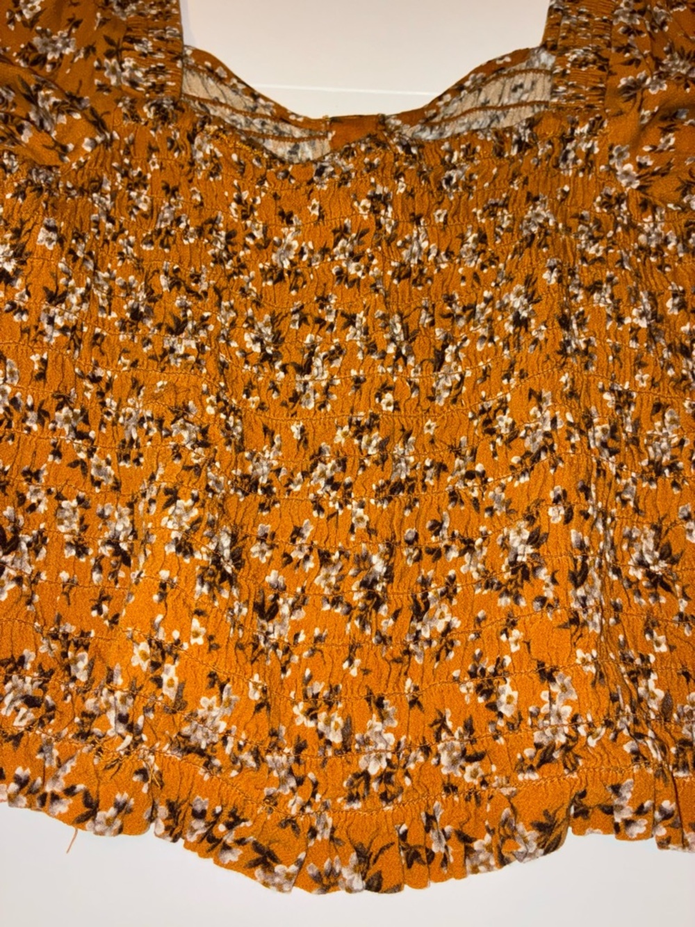 AE - Floral Cropped Smocked Top - Picture 7 of 8